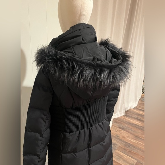 Orolay Long Puffer Down Coat with Fur Hood, Waterproof, Windproof, Warm - Picture 13 of 16